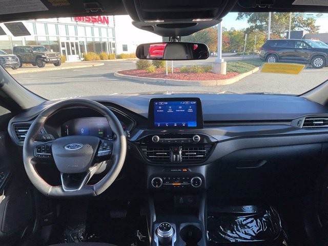 Used 2025 Ford Escape ST-Line Select AWD/4WD image 16