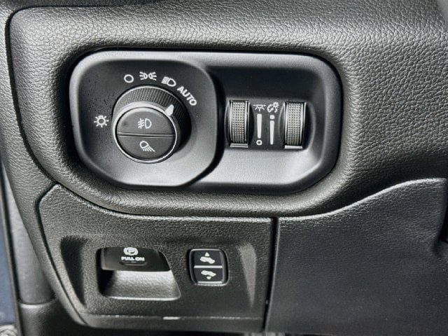 Used 2025 RAM 1500 Big Horn AWD/4WD image 10