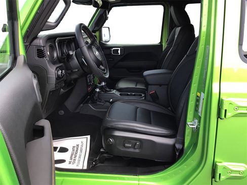 New 2025 Jeep Wrangler Unlimited Rubicon 392 image 9