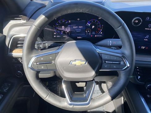 Used 2025 Chevrolet Tahoe High Country image 11