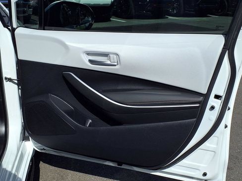 Used 2024 Toyota Corolla SE FWD image 12