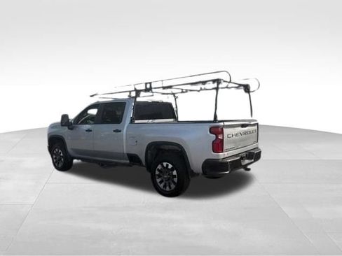 Used 2021 Chevrolet Silverado 2500 Custom w/ Custom Value Package AWD/4WD image 5