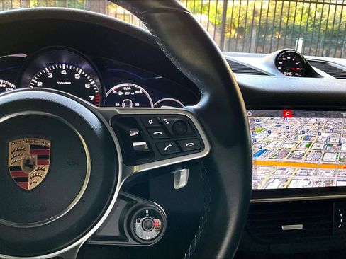 Used 2020 Porsche Cayenne S image 24