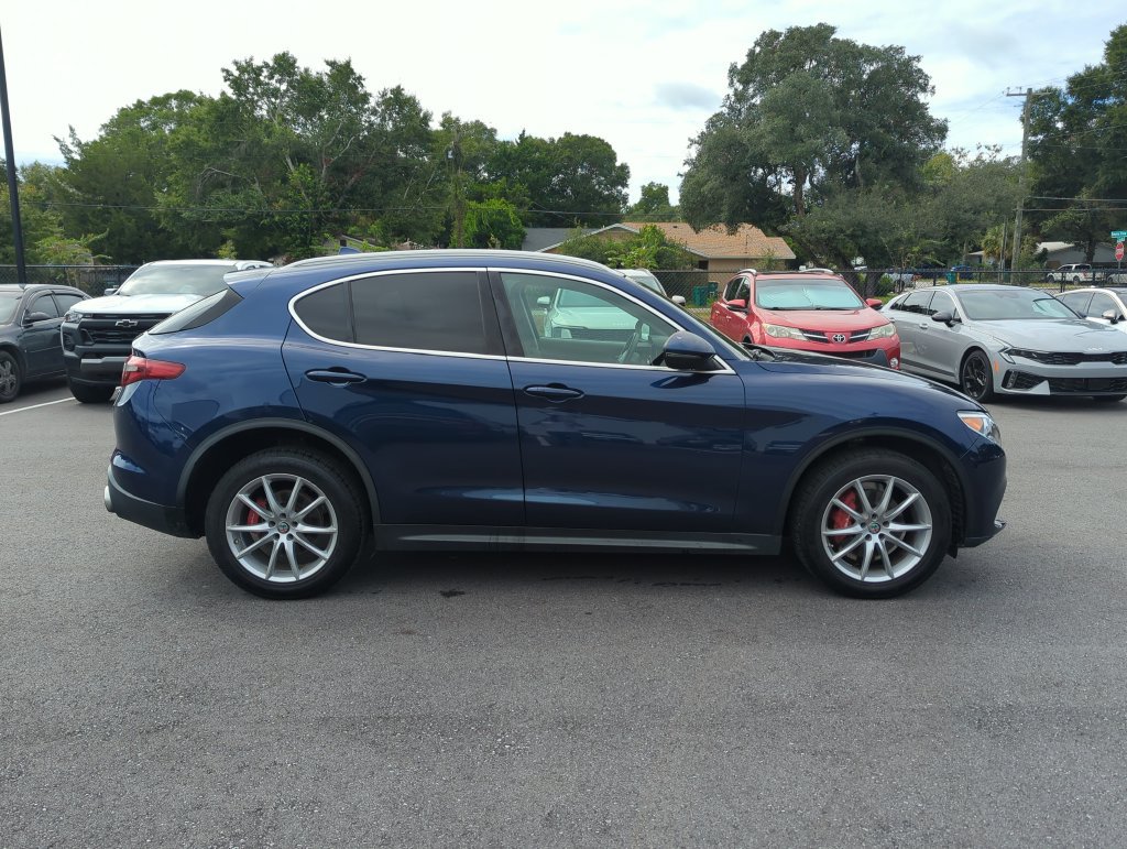 Used 2018 Alfa Romeo Stelvio Ti AWD/4WD image 8