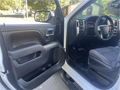 Used 2015 Chevrolet Silverado 1500 LT w/ LT Convenience Package AWD/4WD image 13