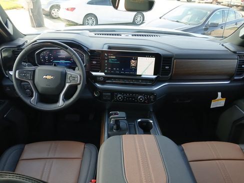 New 2026 Chevrolet Silverado 1500 High Country w/ High Country Premium Package AWD/4WD image 52