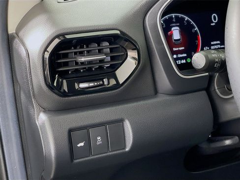 Certified 2025 Honda Pilot Touring image 16