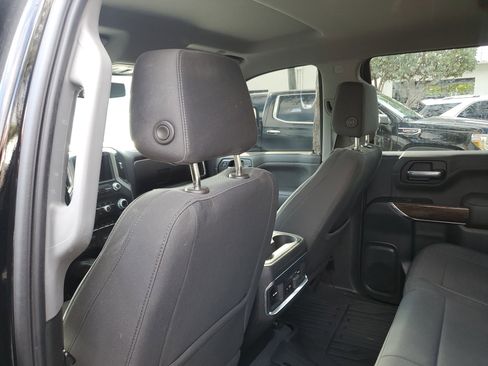 Used 2021 GMC Sierra 1500 Elevation w/ Preferred Package image 5