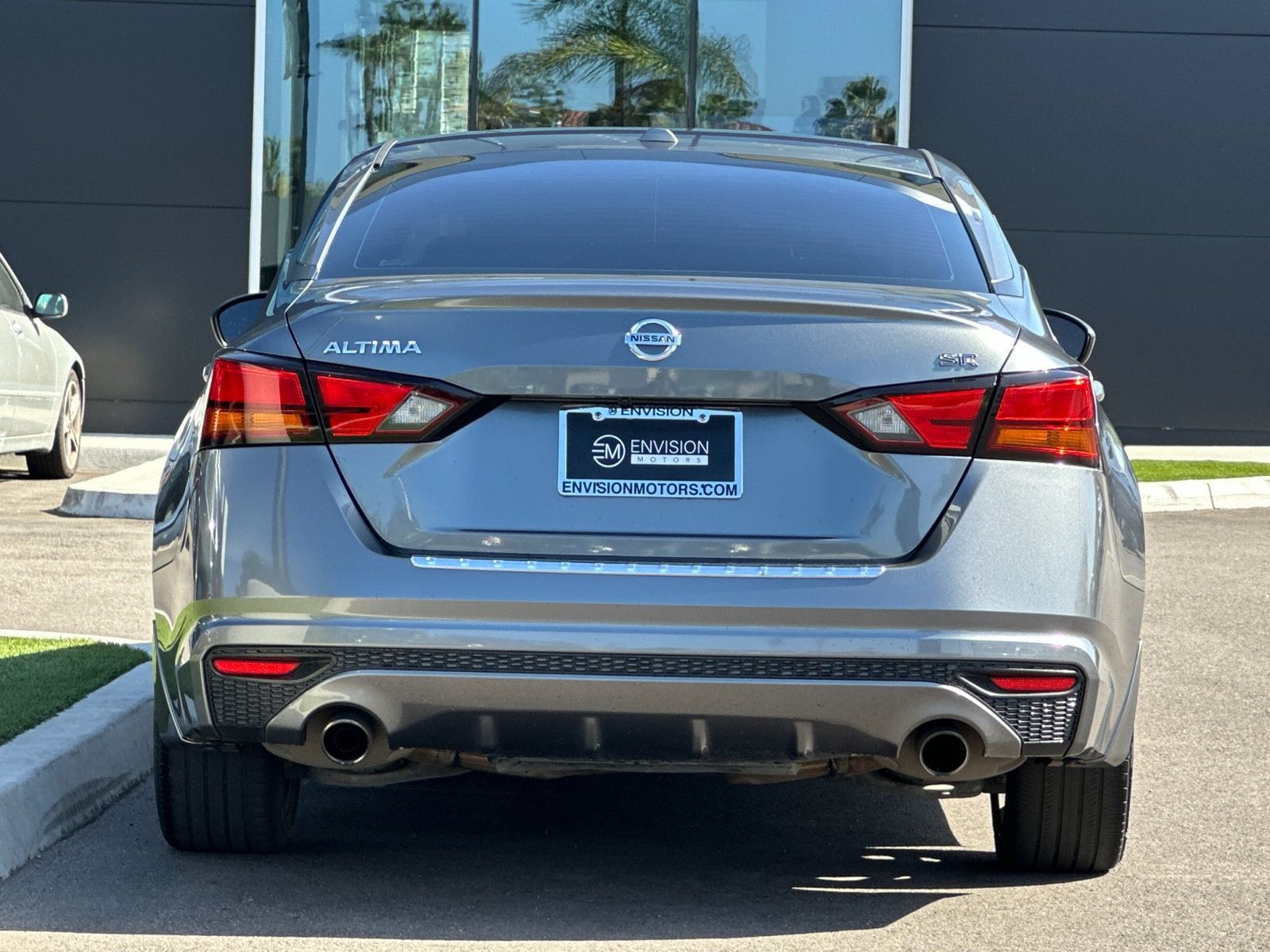 Used 2019 Nissan Altima 2.5 SR FWD image 4