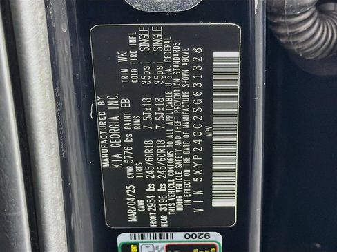 Used 2025 Kia Telluride LX FWD image 12