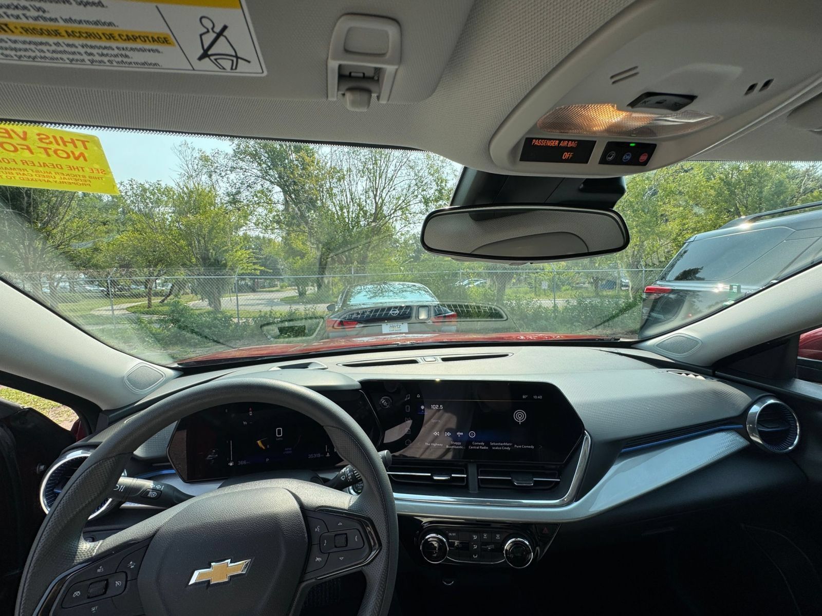 Used 2025 Chevrolet Trax LT FWD image 31