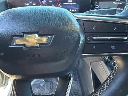 Used 2025 Chevrolet Traverse LT AWD/4WD image 20