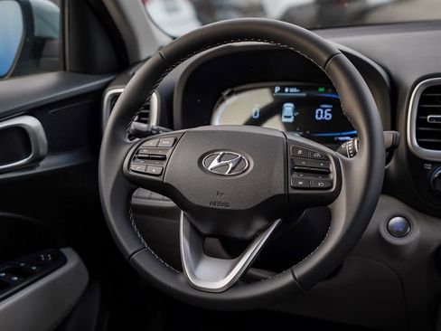 New 2026 Hyundai Venue SEL image 17