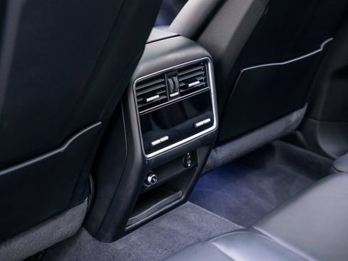 Used 2023 Porsche Cayenne Turbo S AWD/4WD image 19