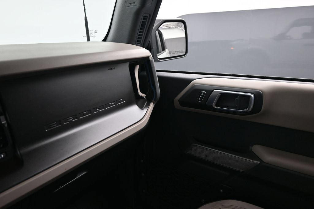 Used 2022 Ford Bronco Wildtrak AWD/4WD image 15