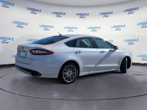 Used 2015 Ford Fusion SE w/ Equipment Group 202A image 4