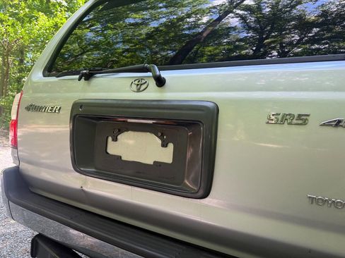 Used 2001 Toyota 4Runner SR5 AWD/4WD image 33