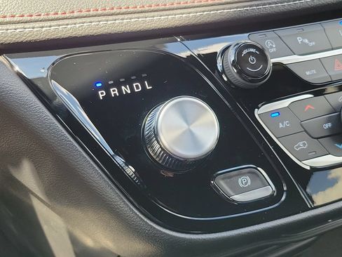 New 2027 Chrysler Pacifica Select FWD image 22