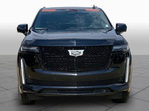 Used 2023 Cadillac Escalade ESV Sport w/ LPO, ONYX Package AWD/4WD image 4