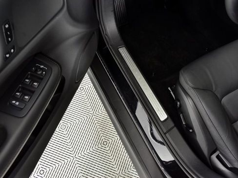 Certified 2025 Volvo V60 B5 Cross Country Plus image 9