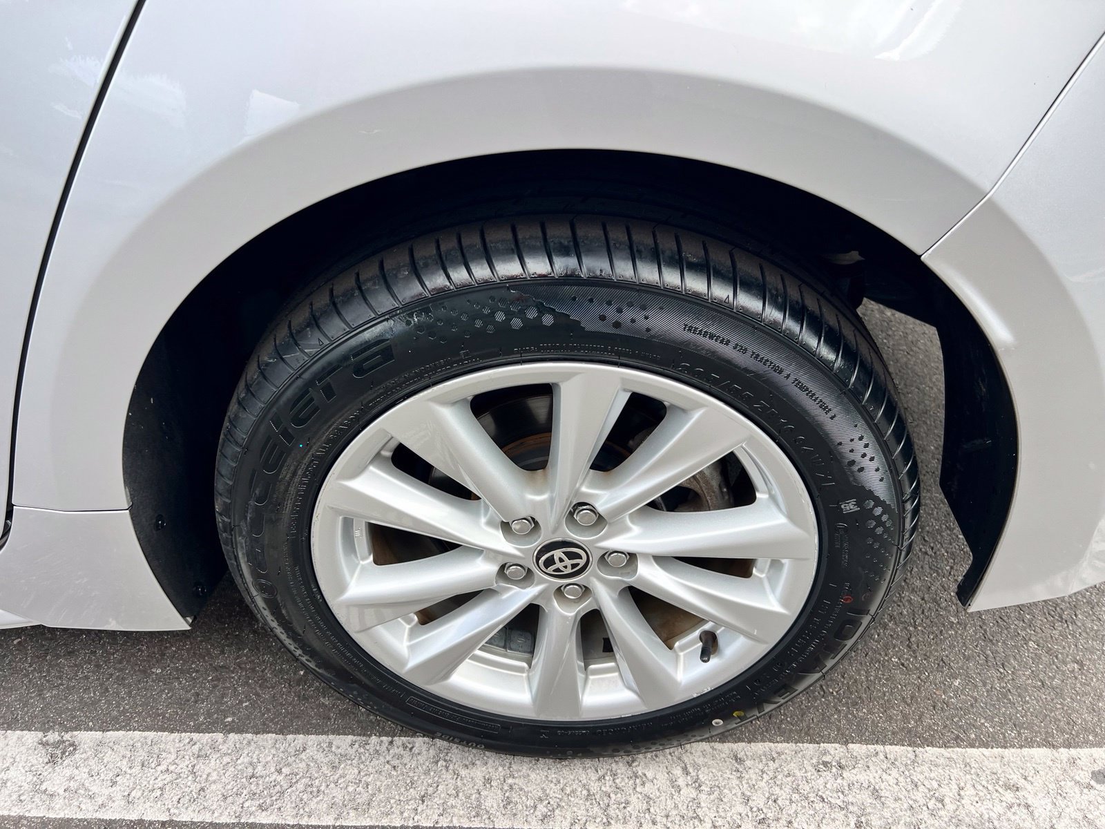 Used 2024 Toyota Corolla XLE FWD image 15