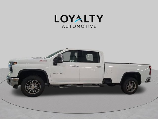 Used 2026 Chevrolet Silverado 3500 LTZ w/ LTZ Premium Package AWD/4WD image 6
