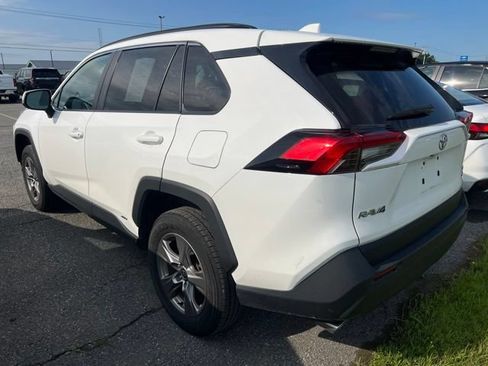 Used 2025 Toyota RAV4 XLE w/ Convenience Package AWD/4WD image 4