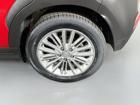 Used 2021 Hyundai Kona SEL AWD/4WD image 37