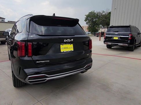 Used 2023 Kia Sorento SX AWD/4WD image 7