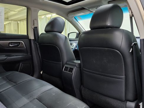 Used 2013 Nissan Altima 3.5 SL FWD image 19