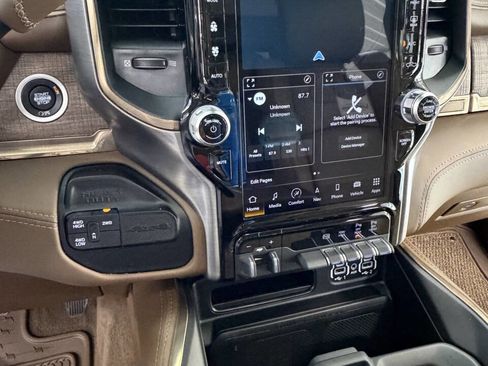 Used 2024 RAM 2500 Limited w/ Safety Group image 25