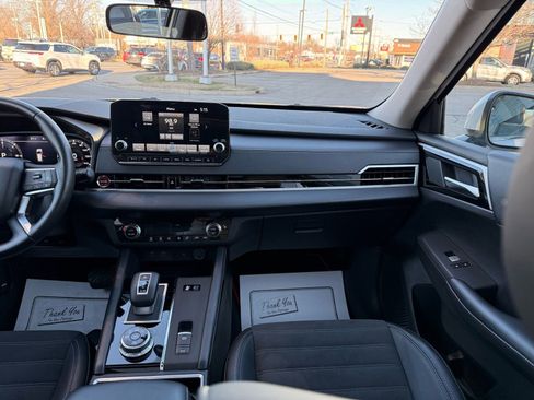 Used 2024 Mitsubishi Outlander SEL image 31