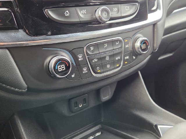 Certified 2023 Chevrolet Traverse LT FWD image 31