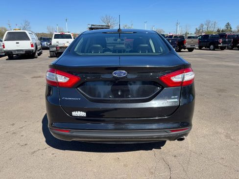 Used 2015 Ford Fusion SE w/ Equipment Group 202A image 4