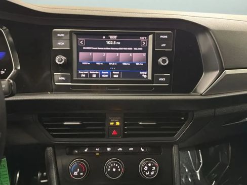 Used 2024 Volkswagen Jetta Sport FWD image 14