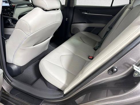 Used 2022 Toyota Camry XLE FWD image 20