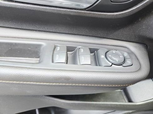 Used 2019 GMC Terrain SLE w/ Driver Convenience Package image 32