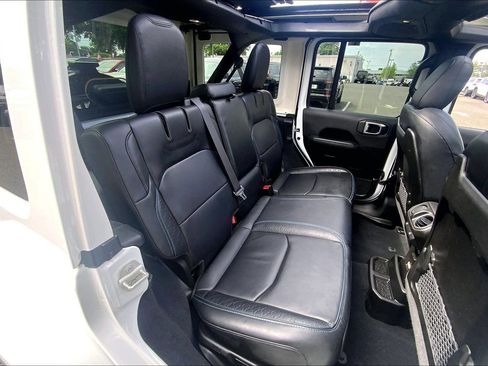 Used 2024 Jeep Wrangler High Altitude AWD/4WD image 19