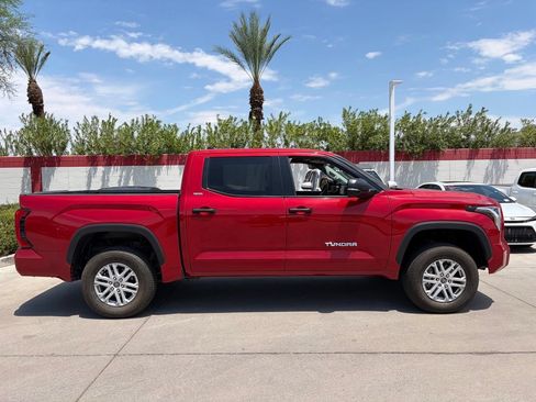 Used 2023 Toyota Tundra SR5 w/ SR5 Convenience Package AWD/4WD image 3