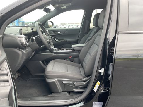 Used 2026 Chevrolet Equinox LT w/ Midnight Edition image 17