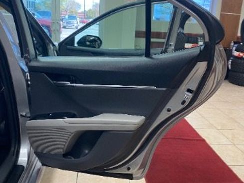 Used 2019 Toyota Camry LE w/ Convenience Package image 16