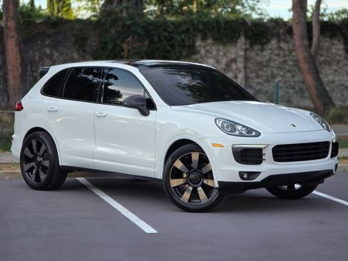 Used 2016 Porsche Cayenne AWD/4WD image 3