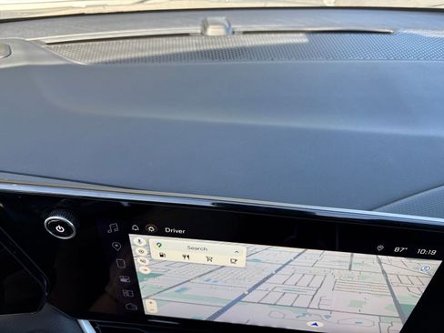 Used 2025 Chevrolet Equinox LT image 17