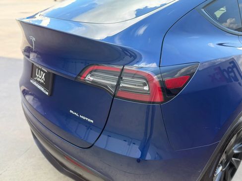 Used 2022 Tesla Model Y Long Range AWD/4WD image 8