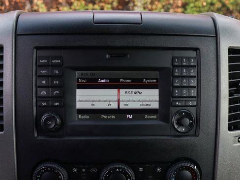 Used 2018 Mercedes-Benz Sprinter 2500 image 26