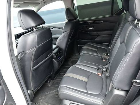Certified 2023 Honda Pilot Touring image 18