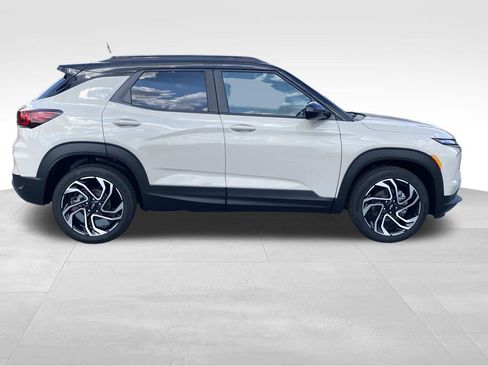 New 2026 Chevrolet TrailBlazer RS w/ Convenience Package image 2