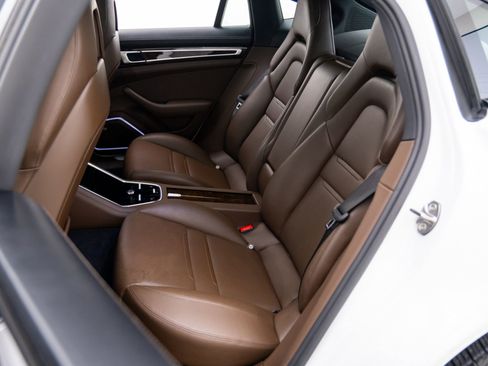 Certified 2018 Porsche Panamera 4S image 17