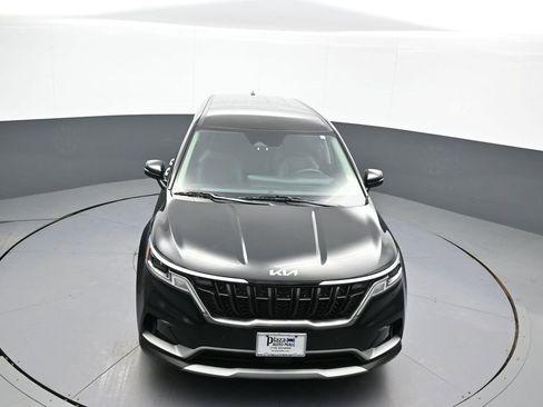Used 2023 Kia Carnival EX image 36