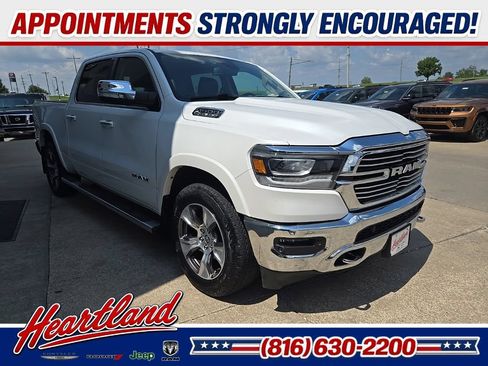 Used 2019 RAM 1500 Laramie AWD/4WD image 14